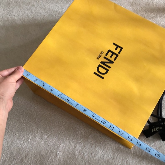 Classic Fendi Shopper - Picture 10 of 11